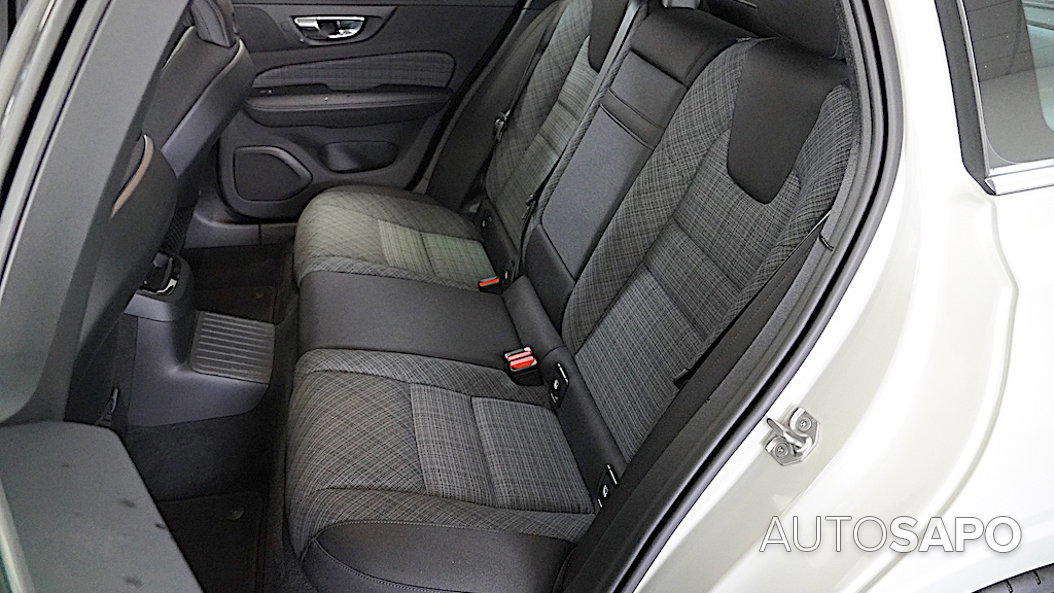 Volvo V60 2.0 T6 AWD TE Inscription Expression de 2021