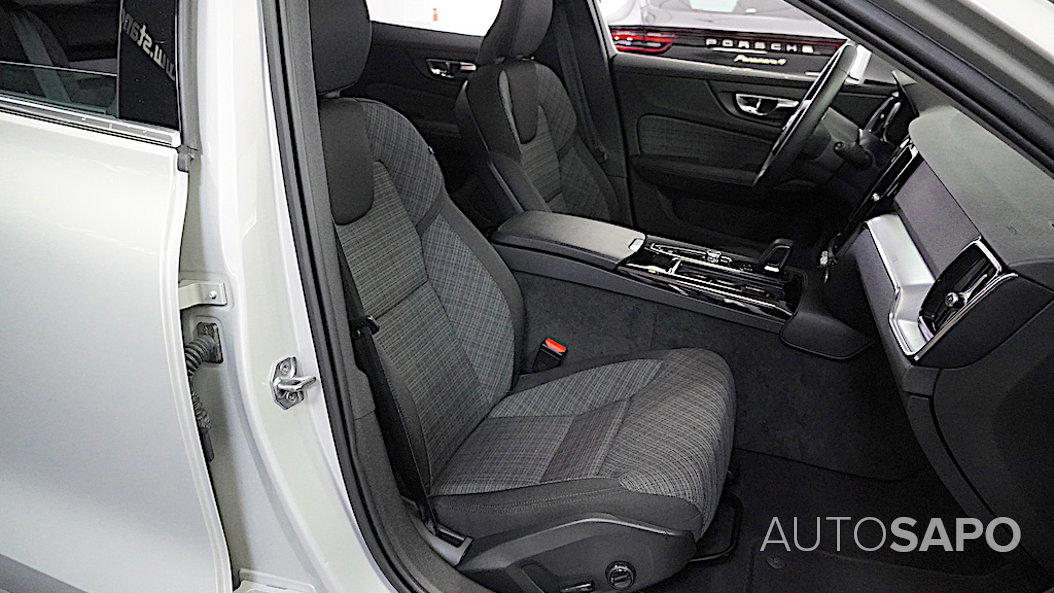 Volvo V60 2.0 T6 AWD TE Inscription Expression de 2021