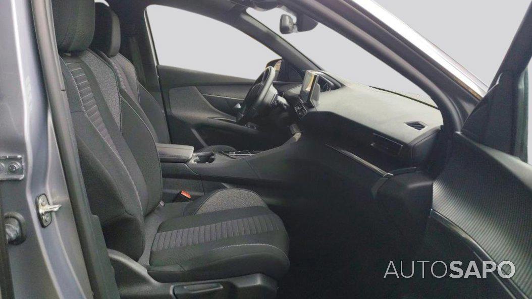 Peugeot 5008 de 2023