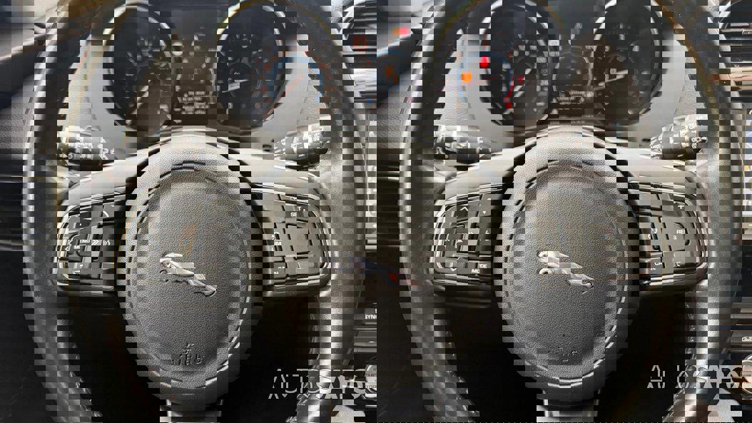 Jaguar F-Pace de 2016