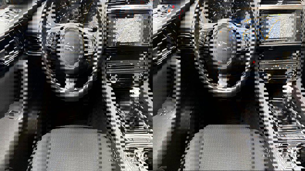 Jaguar F-Pace de 2016