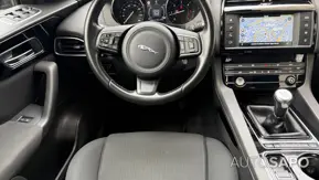 Jaguar F-Pace de 2016