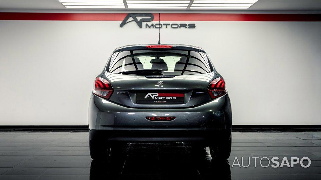 Peugeot 208 1.2 PureTech Allure de 2017