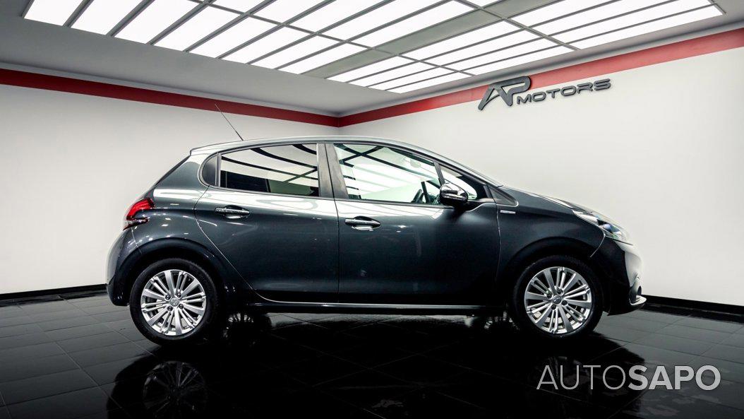 Peugeot 208 1.2 PureTech Allure de 2017