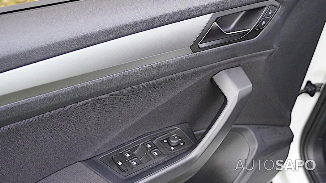 Volkswagen T-Roc 1.5 TSI de 2024