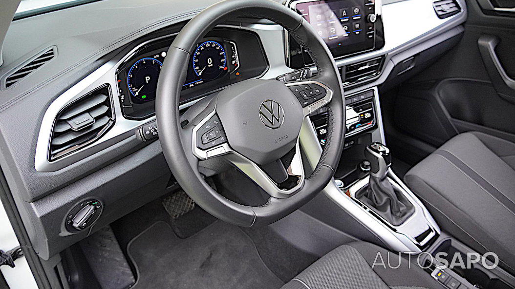 Volkswagen T-Roc 1.5 TSI de 2024