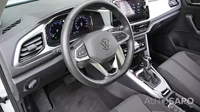 Volkswagen T-Roc 1.5 TSI de 2024