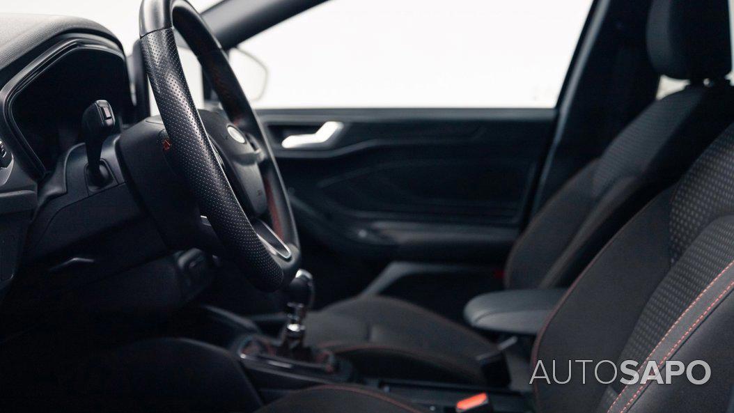 Ford Focus 1.0 EcoBoost MHEV ST-Line de 2023