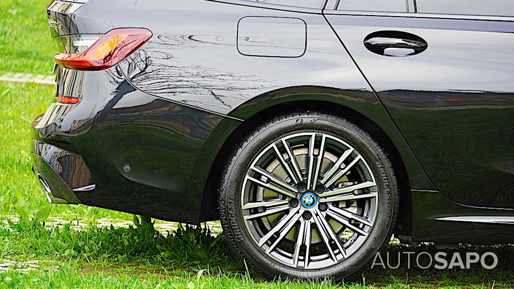 BMW Série 3 330 e Touring Pack M Auto de 2021
