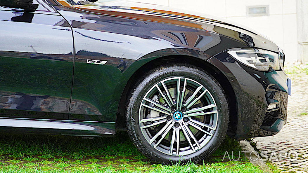 BMW Série 3 330 e Touring Pack M Auto de 2021