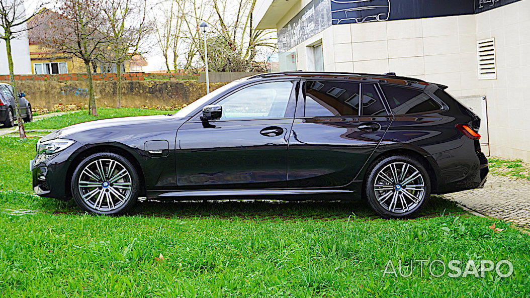 BMW Série 3 330 e Touring Pack M Auto de 2021