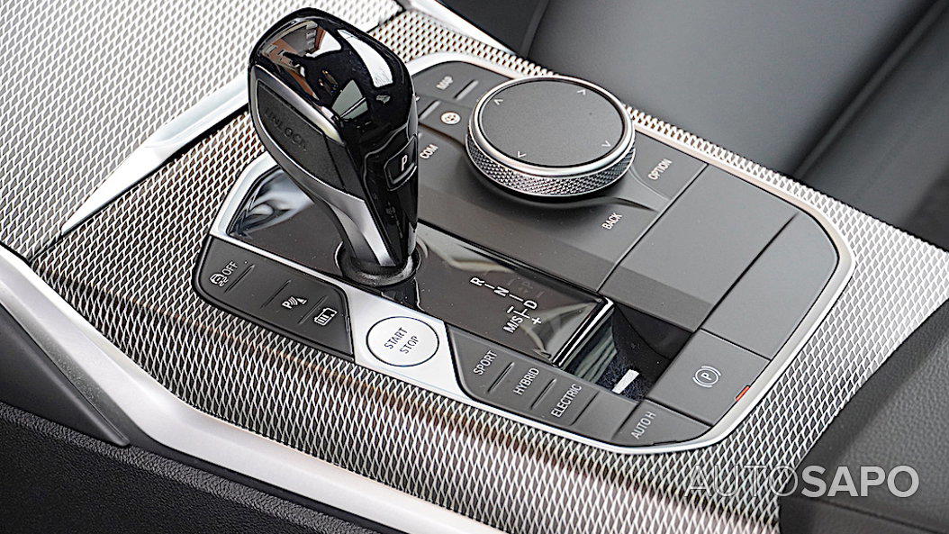 BMW Série 3 330 e Touring Pack M Auto de 2021