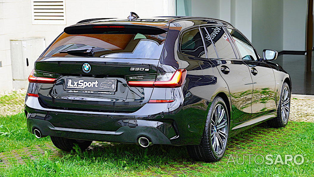 BMW Série 3 330 e Touring Pack M Auto de 2021