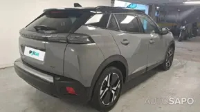 Peugeot 2008 1.6 e-HDi LE Feline de 2025