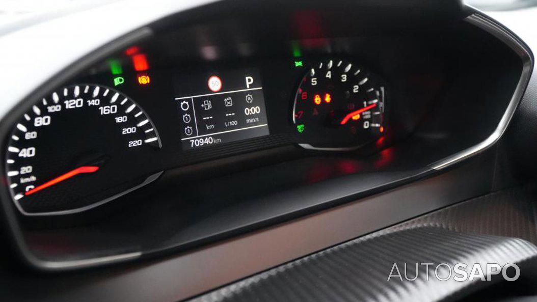 Peugeot 2008 1.2 PureTech Active EAT8 de 2020