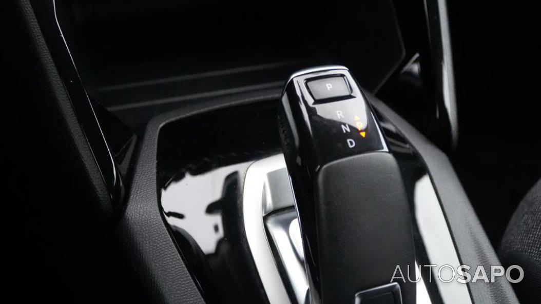 Peugeot 2008 1.2 PureTech Active EAT8 de 2020