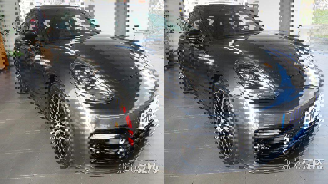 Porsche Panamera 4 E-Hybrid de 2021