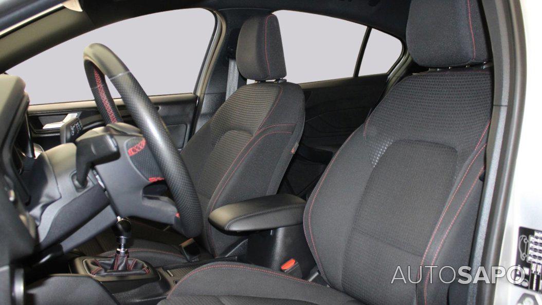 Ford Focus 1.0 EcoBoost MHEV ST-Line de 2022