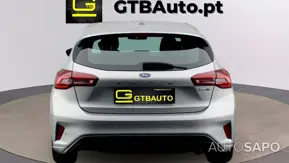 Ford Focus 1.0 EcoBoost MHEV ST-Line de 2022