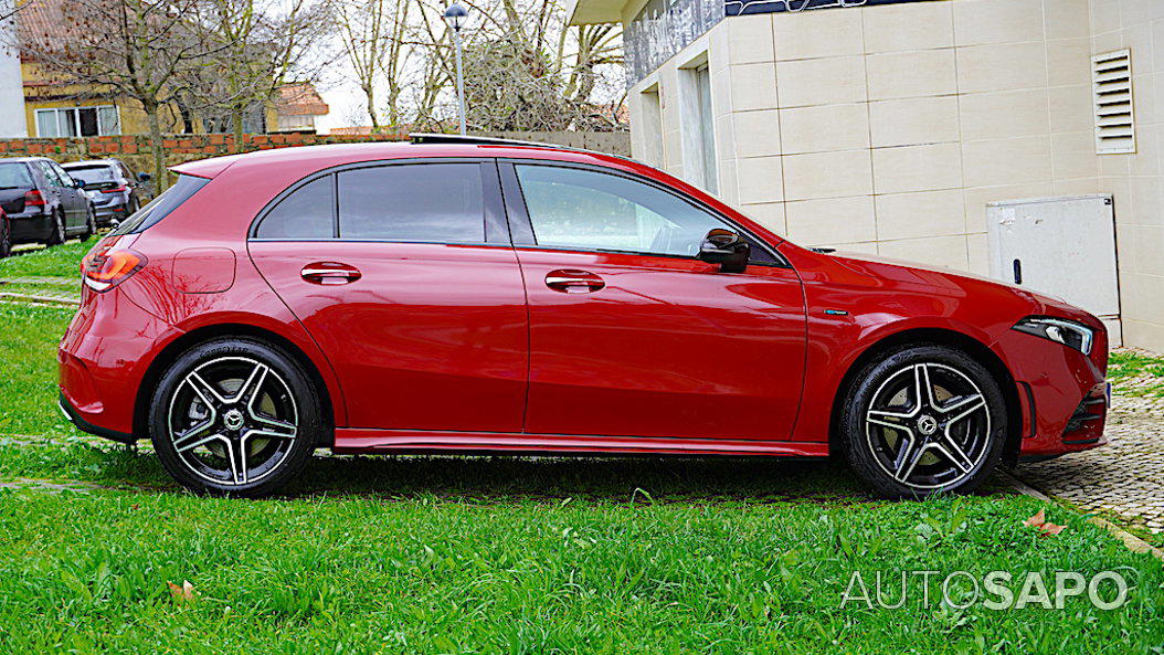 Mercedes-Benz Classe A 250 e AMG Line de 2021