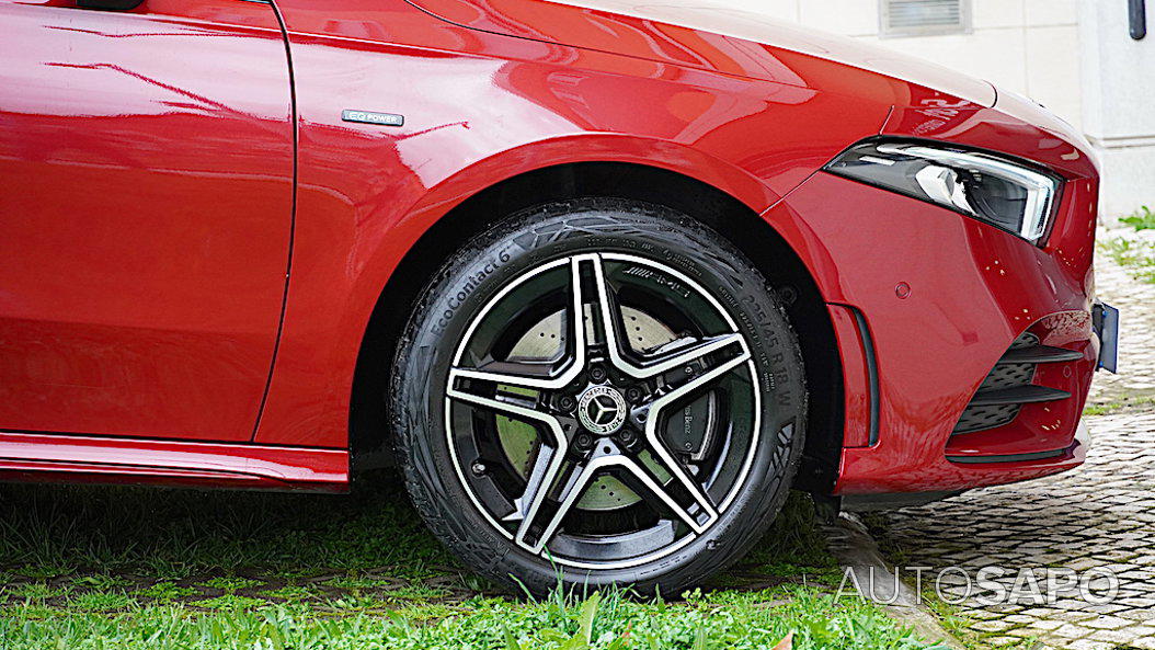 Mercedes-Benz Classe A 250 e AMG Line de 2021