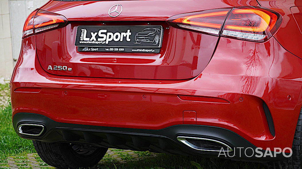 Mercedes-Benz Classe A 250 e AMG Line de 2021