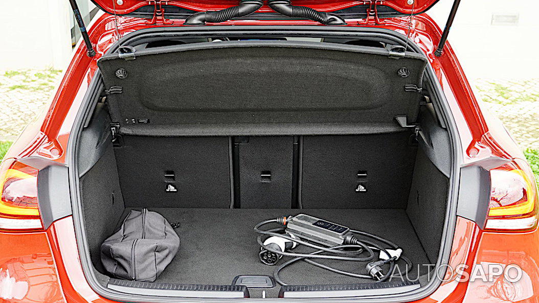 Mercedes-Benz Classe A 250 e AMG Line de 2021