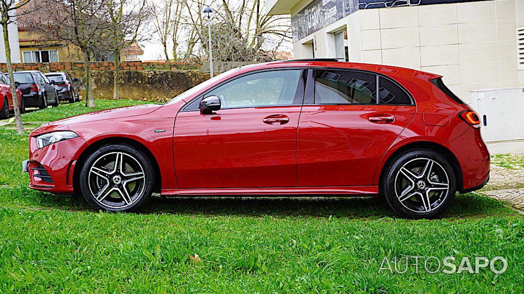Mercedes-Benz Classe A 250 e AMG Line de 2021