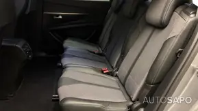 Peugeot 5008 de 2021