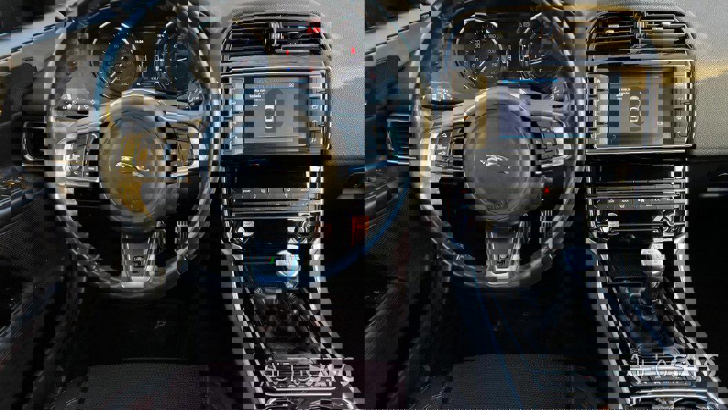 Jaguar XE 2.0 D R-Sport de 2015