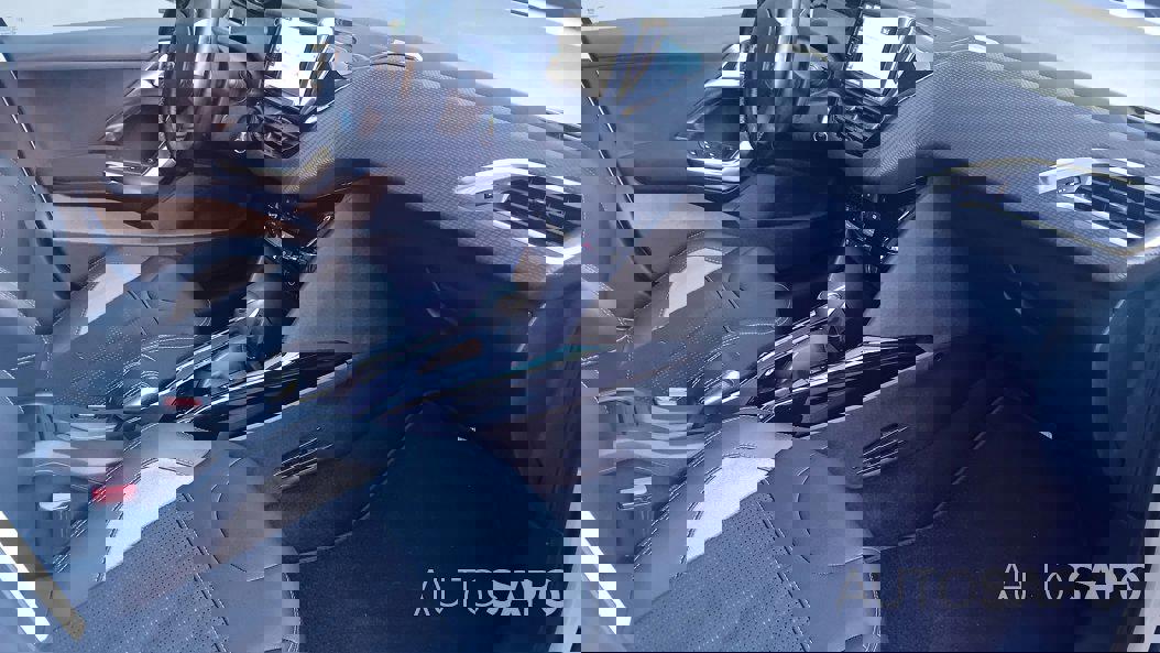 Peugeot 2008 1.2 PureTech Allure EAT6 de 2017