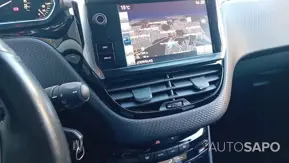 Peugeot 2008 1.2 PureTech Allure EAT6 de 2017