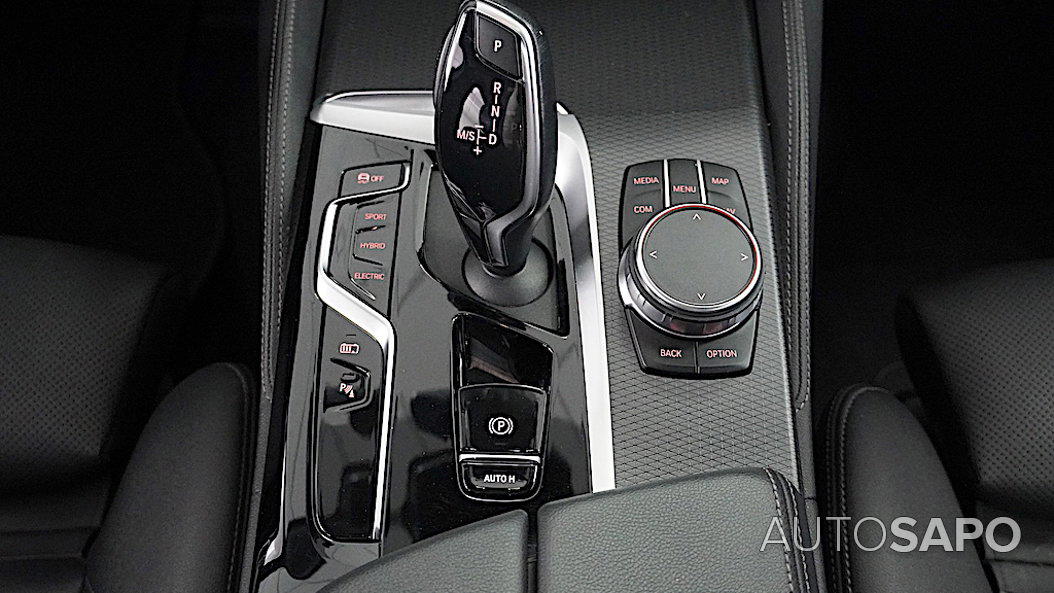 BMW Série 5 530 e iPerformance Pack M de 2023