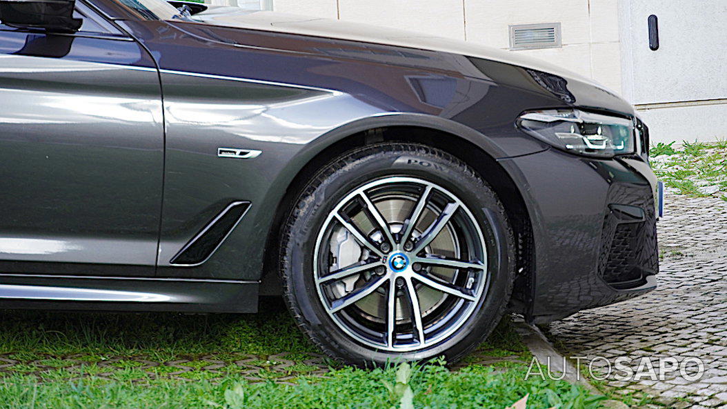 BMW Série 5 530 e iPerformance Pack M de 2023