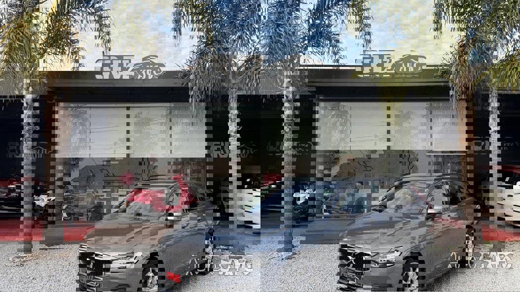 Volvo V90 2.0 D4 Momentum Geartronic de 2017