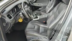 Volvo V60 Cross Country 2.0 D3 Momentum de 2018