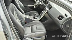 Volvo V60 Cross Country 2.0 D3 Momentum de 2018