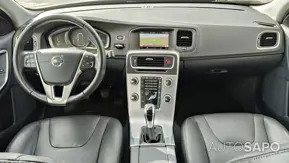 Volvo V60 Cross Country 2.0 D3 Momentum de 2018