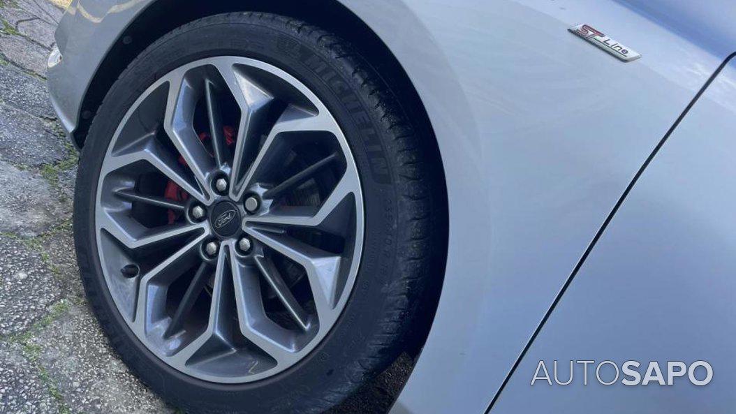 Ford Focus 1.0 EcoBoost ST-Line X de 2023