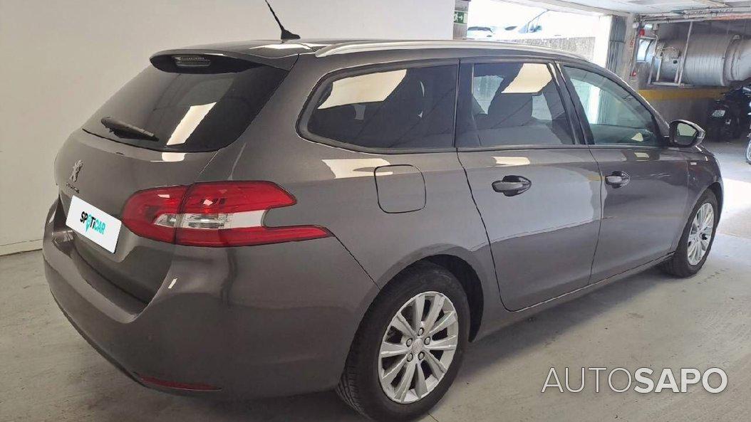 Peugeot 308 1.2 PureTech Style de 2019
