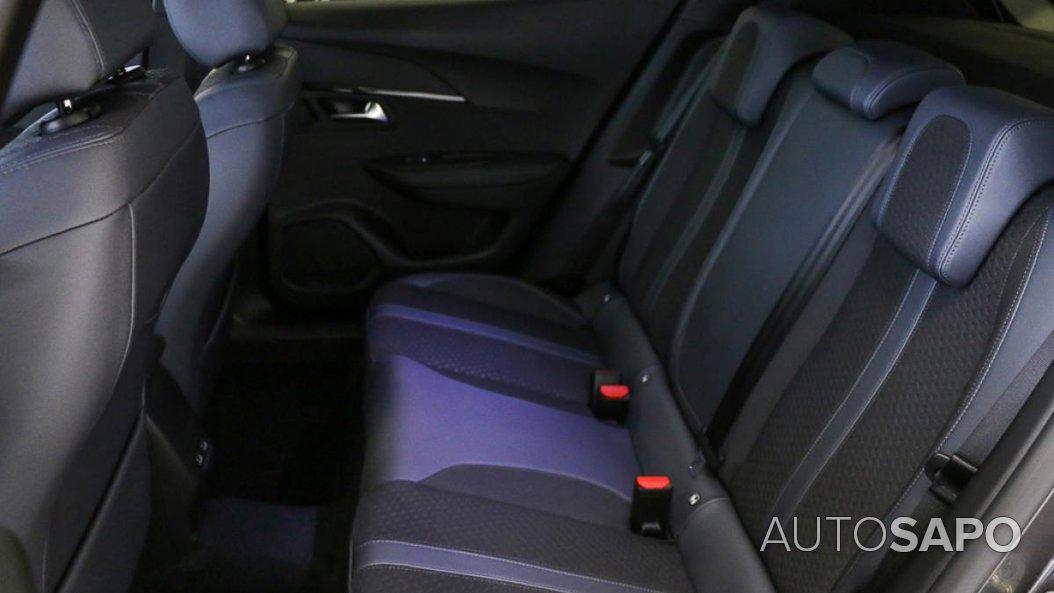 Peugeot 2008 1.2 PureTech Allure EAT8 de 2023