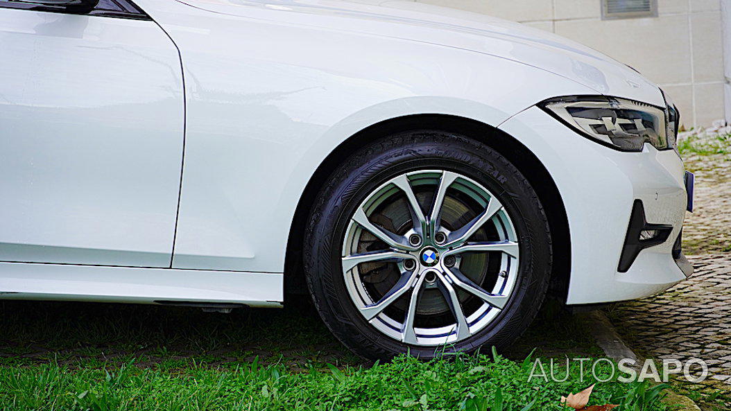 BMW Série 3 320 e Line Sport Auto de 2022
