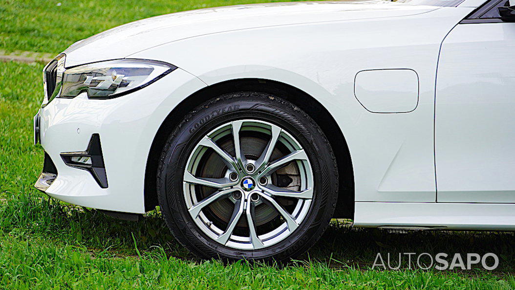 BMW Série 3 320 e Line Sport Auto de 2022