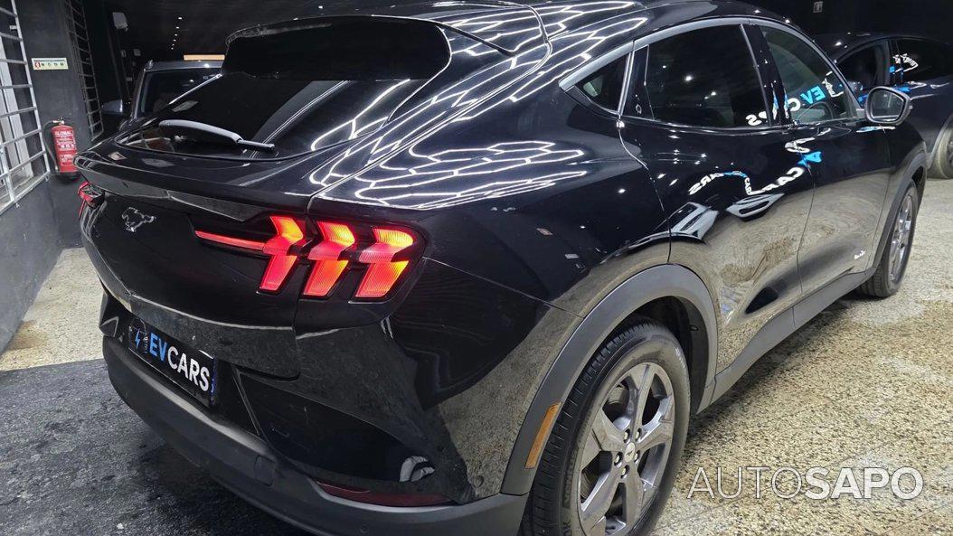 Ford Mustang Mach-E de 2023