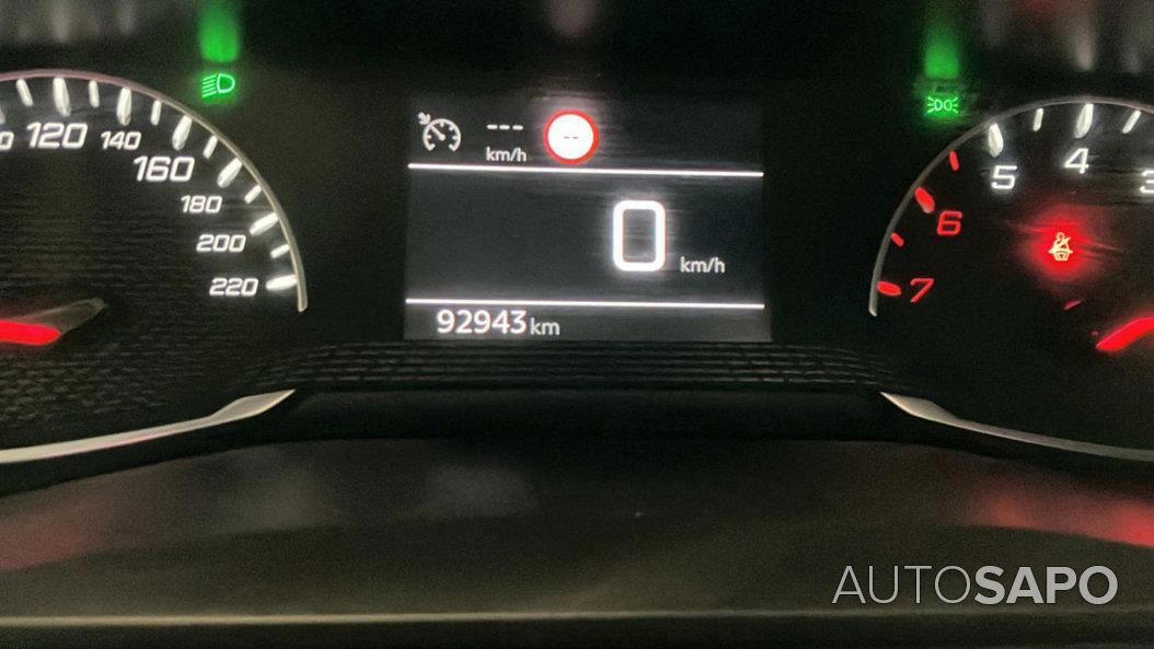 Peugeot 2008 1.2 PureTech Allure de 2022