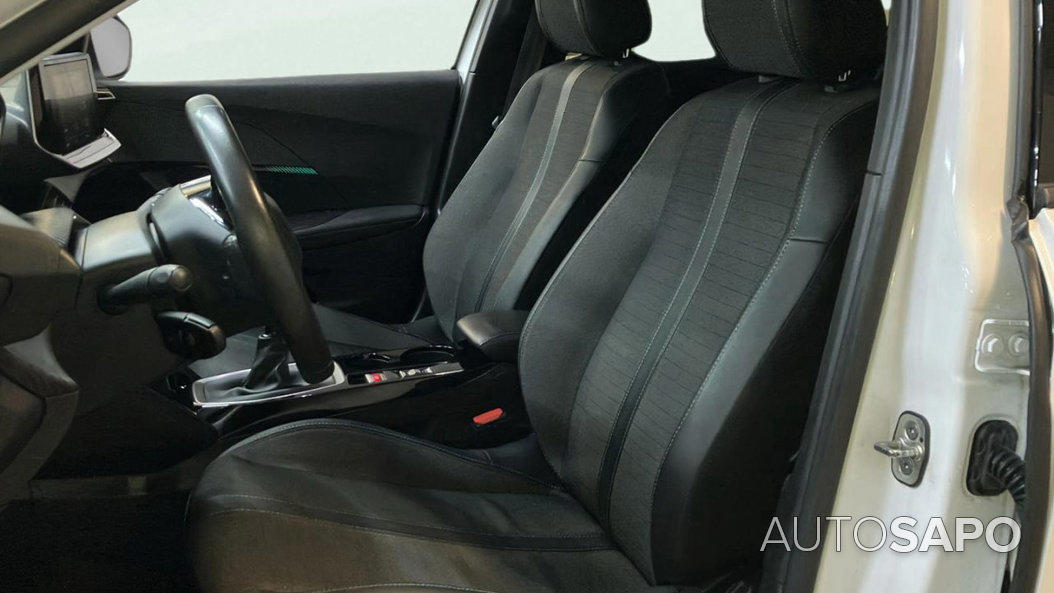 Peugeot 2008 1.2 PureTech Allure de 2022