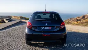 Peugeot 208 1.2 PureTech Allure de 2018