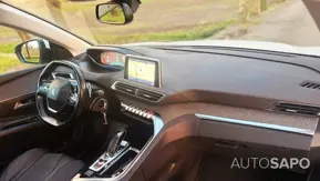 Peugeot 3008 1.2 PureTech Allure EAT6 de 2017