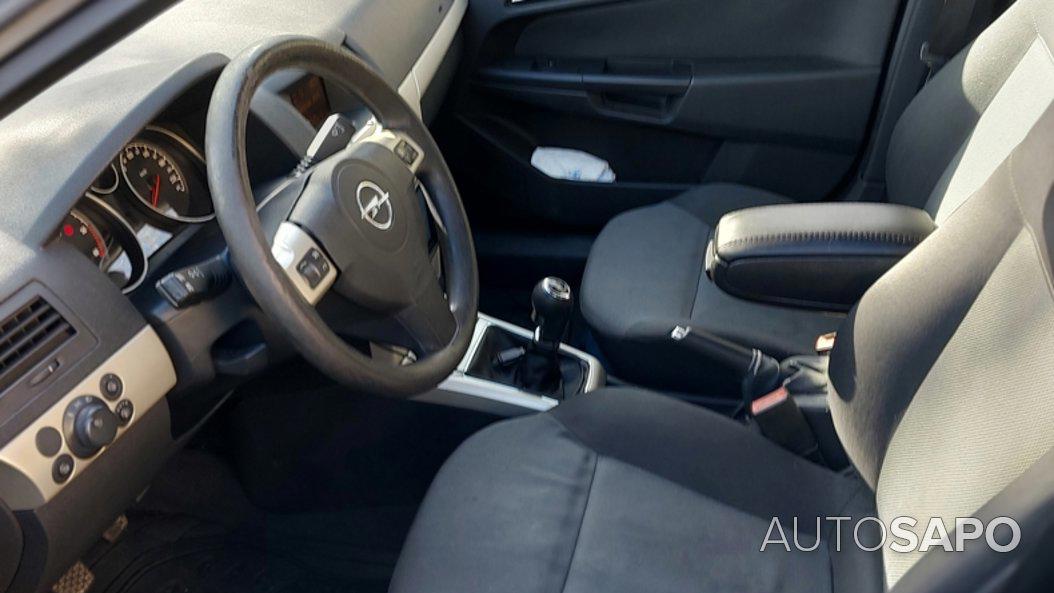 Opel Astra H GTC 1.3 CDTI Sport Van de 2007