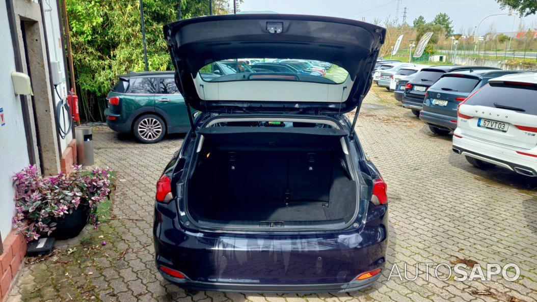 Fiat Tipo 1.3 M-Jet Lounge Tech J17 de 2017